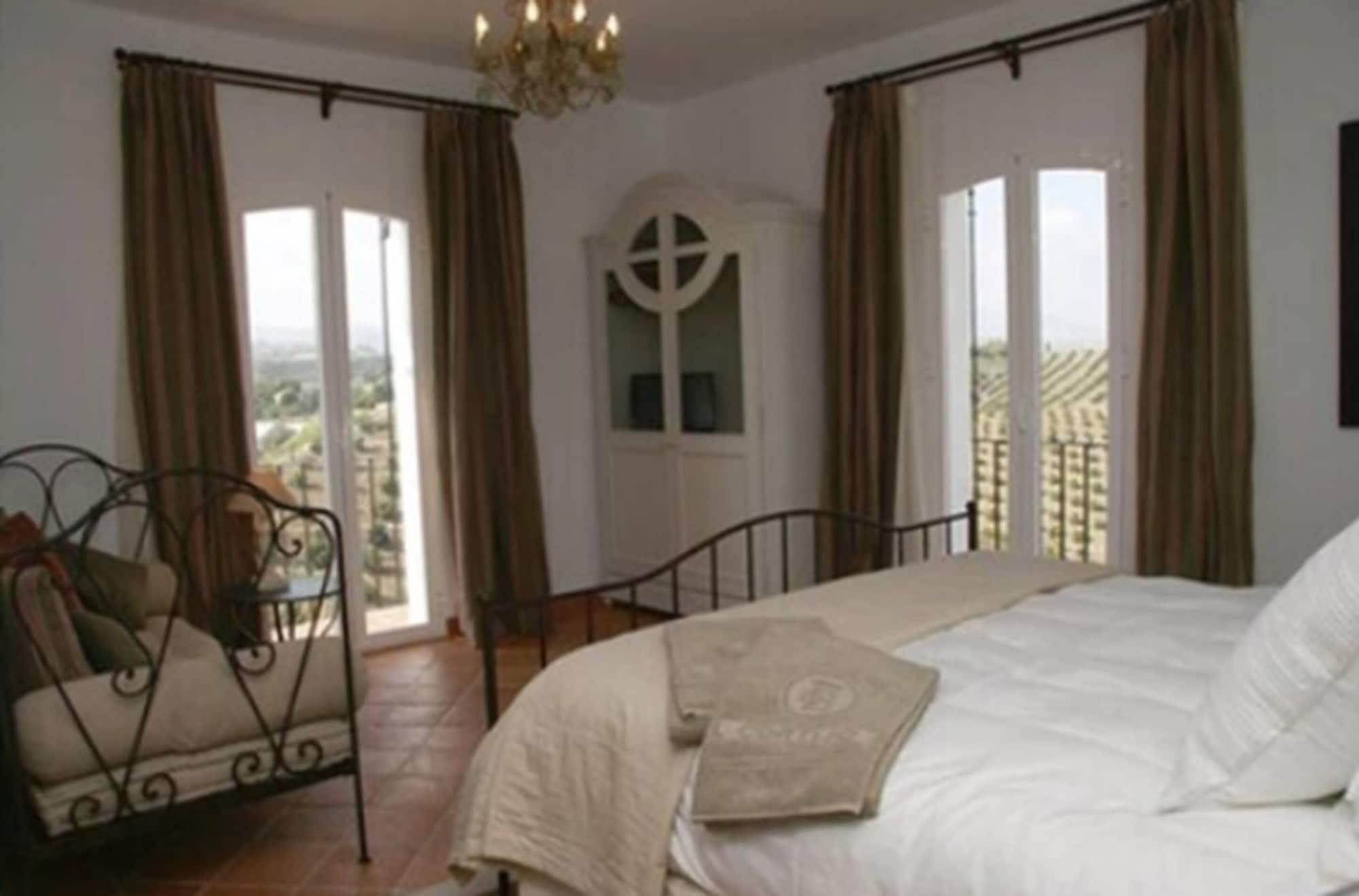 B Bou Hotel Cortijo Bravo Velez Malaga Rum bild